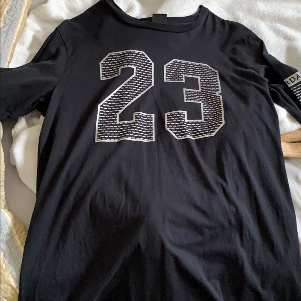 Jordan 23 long sleeves tshirt.
